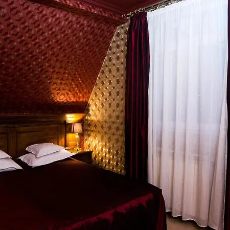 Hotel Topaz Boutique 4*