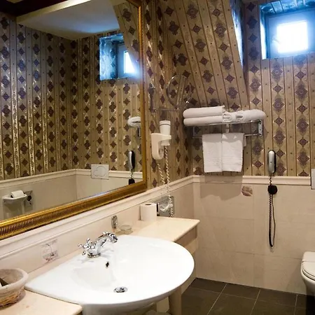 Topaz Boutique Hotel